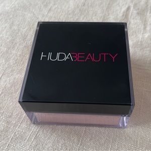 Cherry blossom setting powder